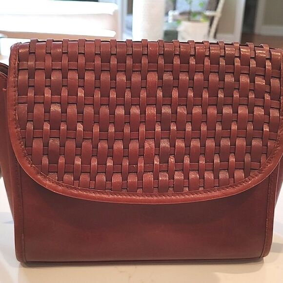 Woven Brown Leather Crossbody Shoulder Bag - Picture 13 of 13